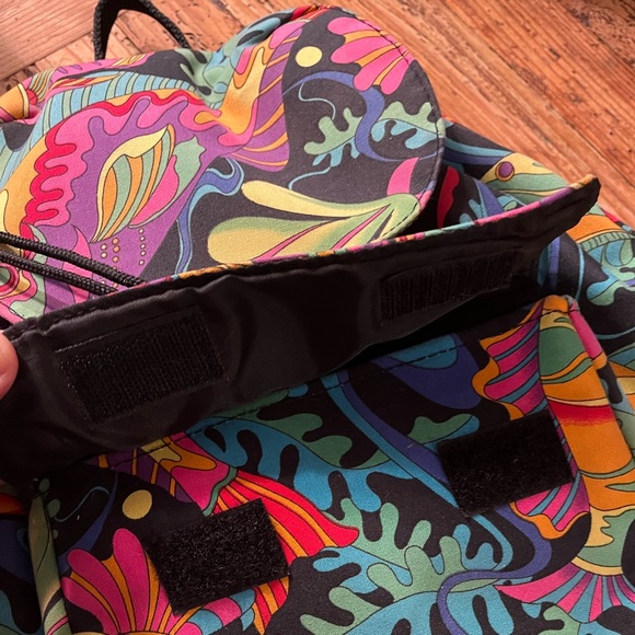 “Fish”y Backack - Picture 6 of 6